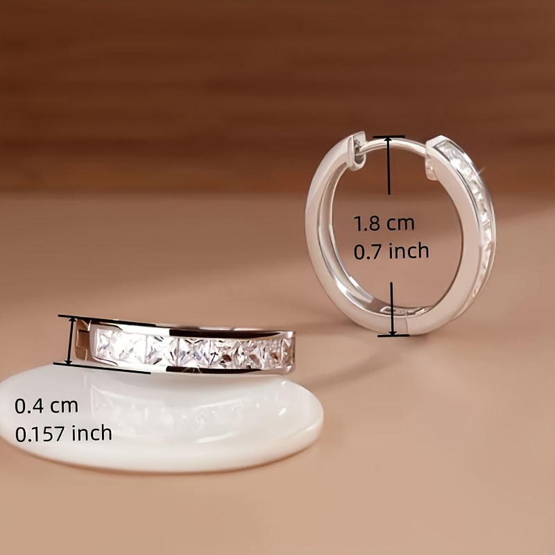 Women's 925 Silver Round Earrings with Synthetic Zirconia Inlay